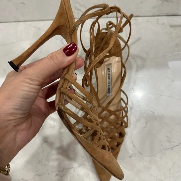 Manolo Blahnik Brown Suede Lace-Up slingbacks size 39 - Picture 3 of 8